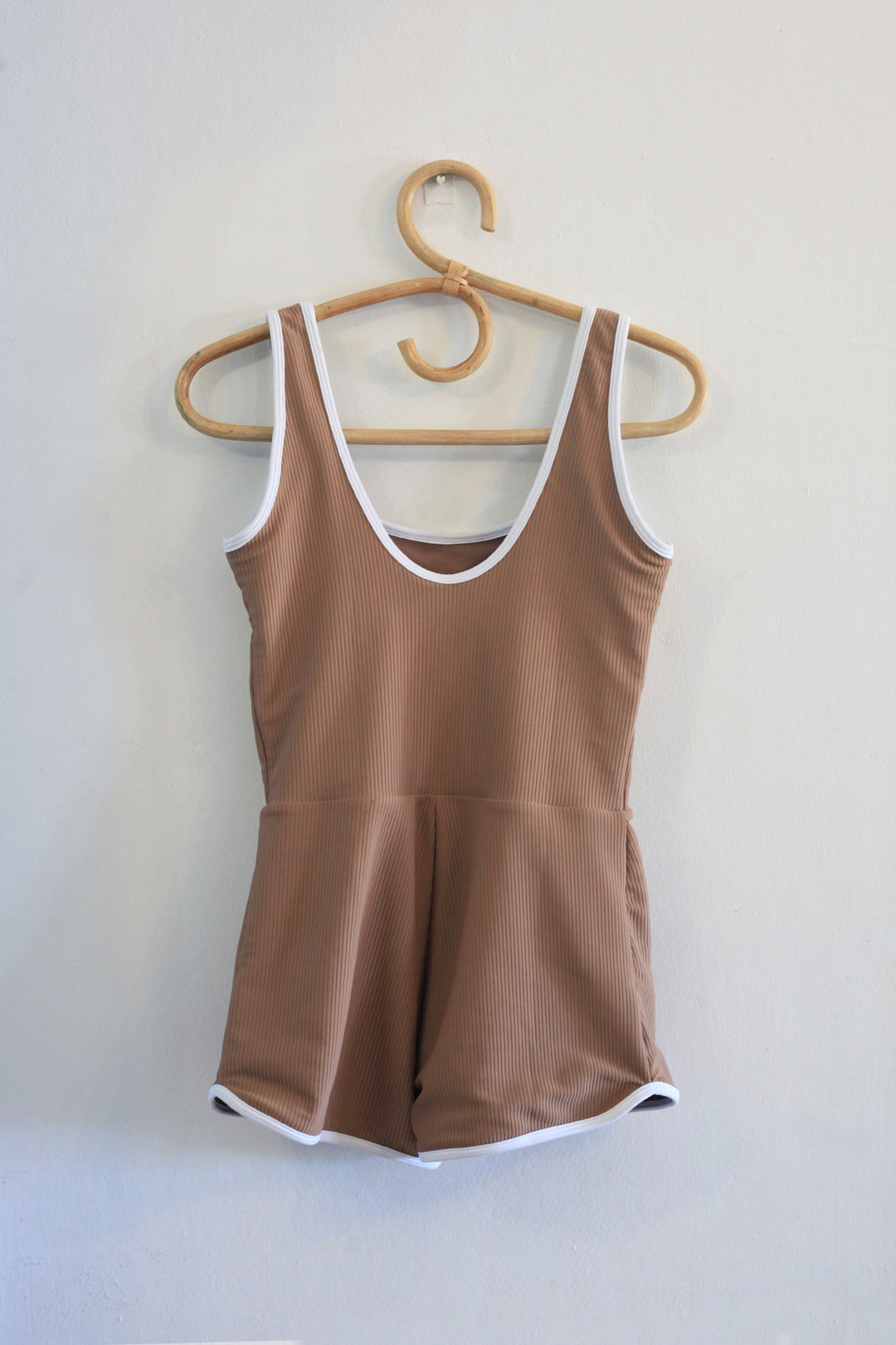 MORMOR SUIT - Toffee Rib
