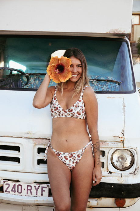 Maja Tie Side Bottom - Fallen Daisy Cream