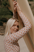 Load image into Gallery viewer, Stockholm Crop - Retro Magic Cream